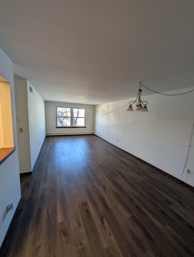 Photo - Charleston East Apartments