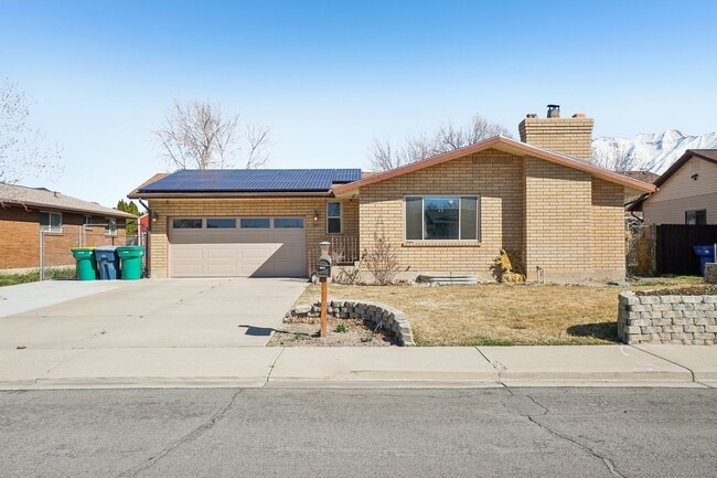 Photo - 240 W 220 S St Casa