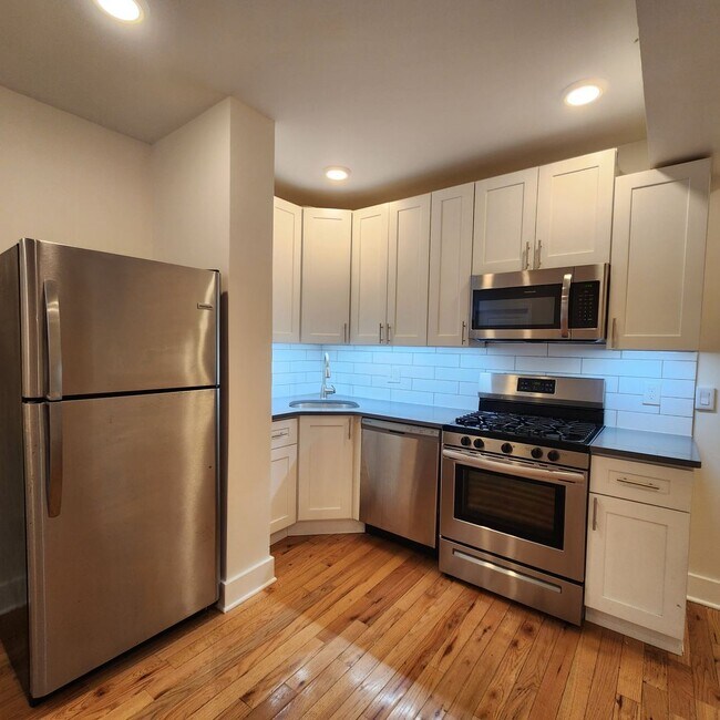 Photo - Fully renovated 2bedroom in brewerytown Unidad 2R