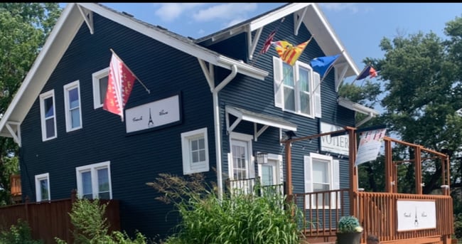 Photo - 3247 Gillham Plaza