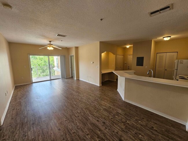 Photo - 605 Fairway Dr Unidad 307 Rental