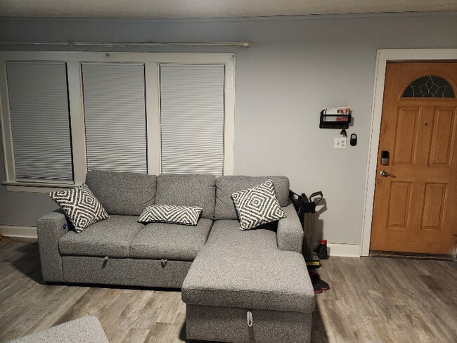 Photo - 966 S 18th St