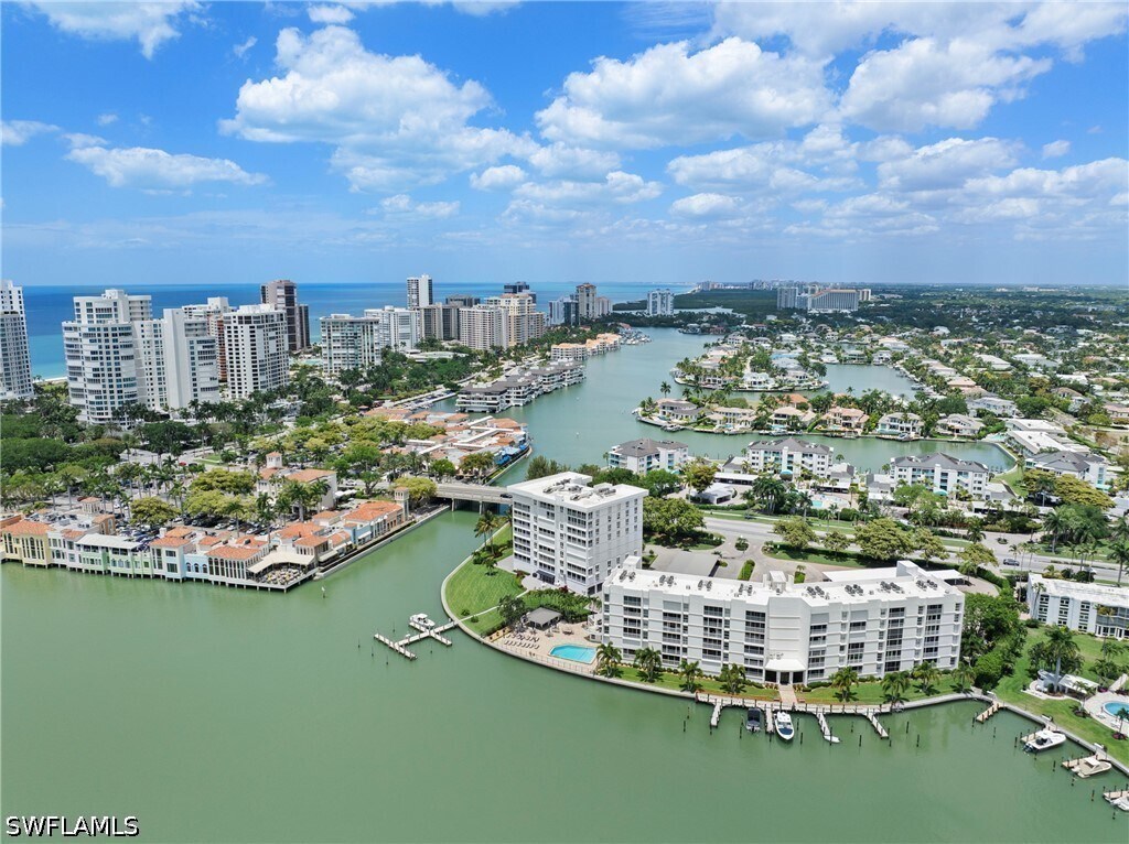 Photo - 250 Park Shore Dr Unidad 803