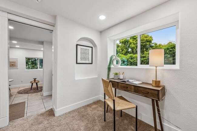 Building Photo - 16026 Selborne Dr Rental