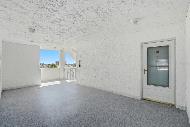 Photo - 285 107th Ave Unit 408