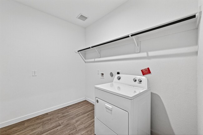 Photo - 31622 Whittis Hl Wy
