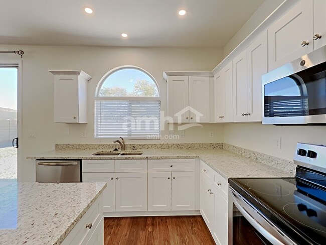 Photo - 7008 S 38th Ln