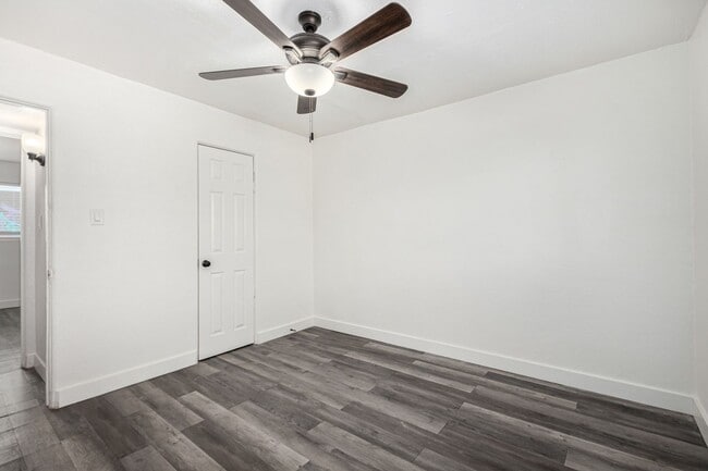 Photo - Two Bedroom with Washer/dryer! - 4 Weeks of Free Rent! Unit 5525-17