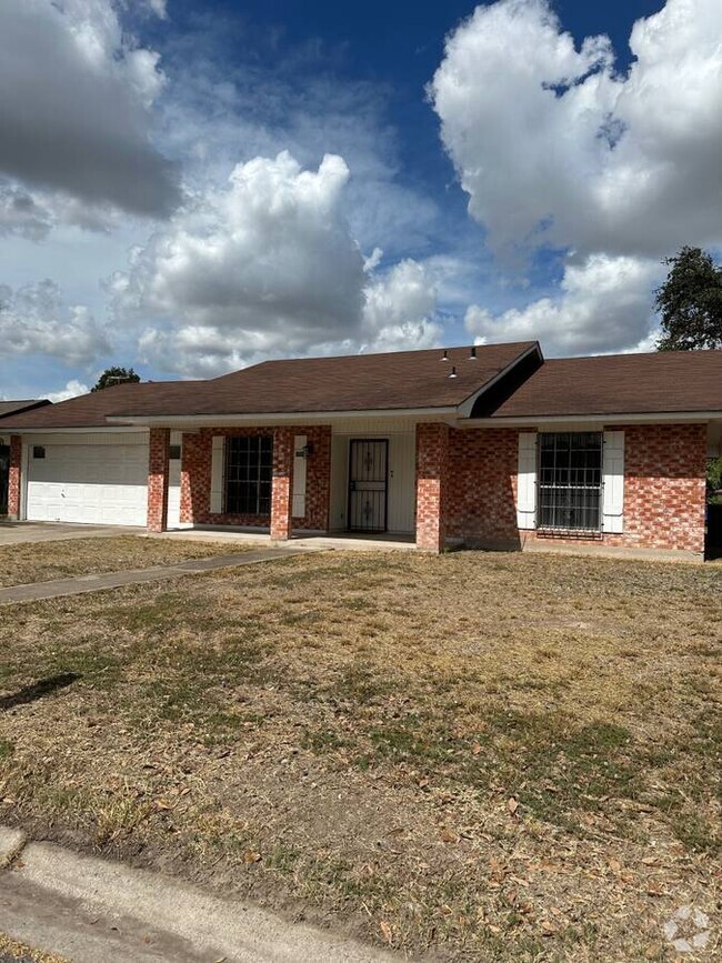 Building Photo - 1920 Hibiscus Rental