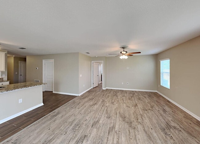 Photo - 1343 Scottsdale Rd E