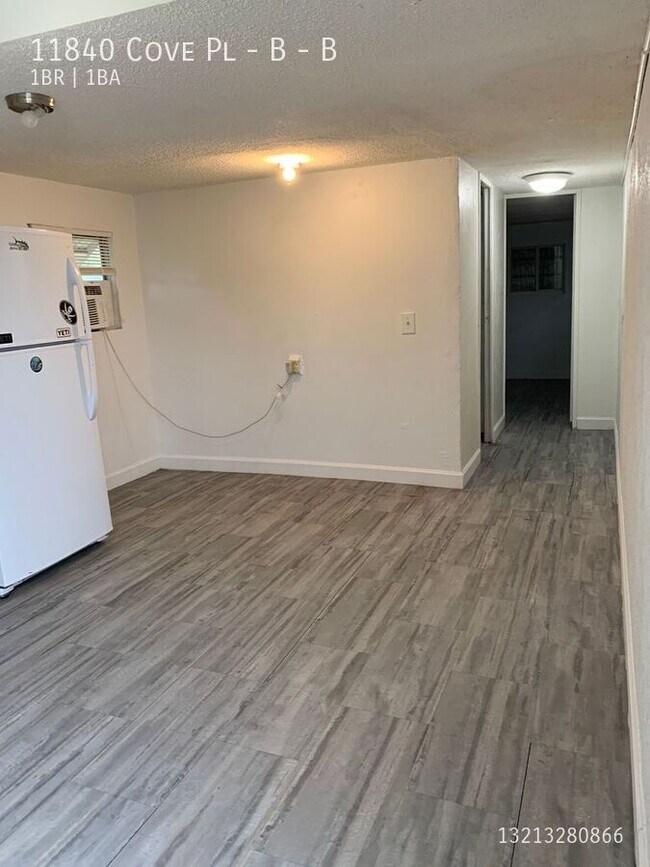 Photo - 11840 Cove Pl Unit B