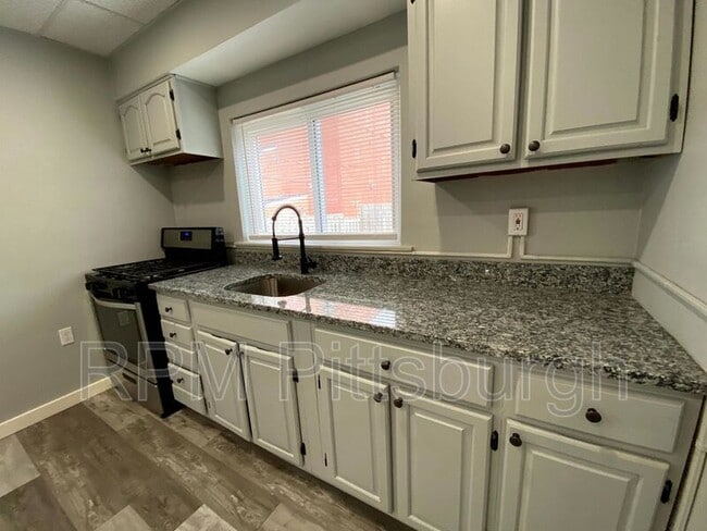 Building Photo - 22 Fourth Street