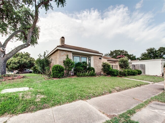 Photo - 14226 Woodnook Dr