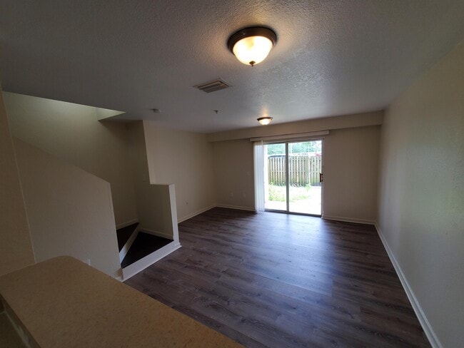 Photo - 14238 NW 17th Ave