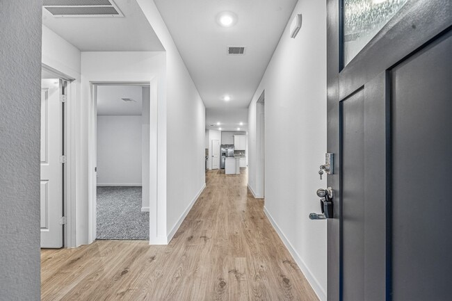 Photo - 3919 Langridge Dr