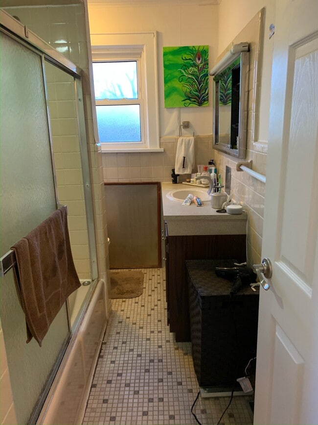 Photo - 138 Lyon Pl Unit 138 Lyon place Lynbrook #