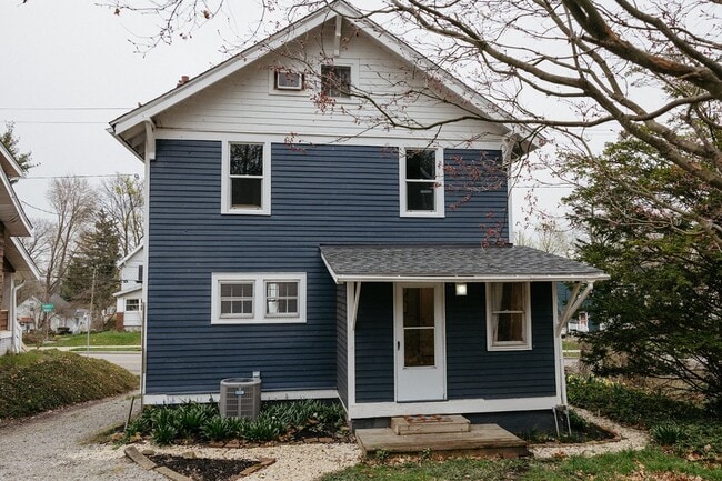 Photo - 442 Aqueduct St