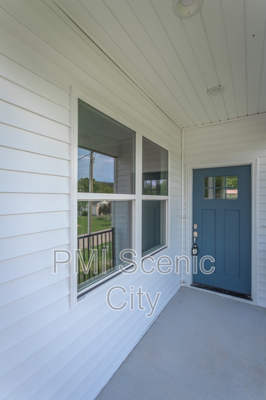 2631 Rogers Dr SE