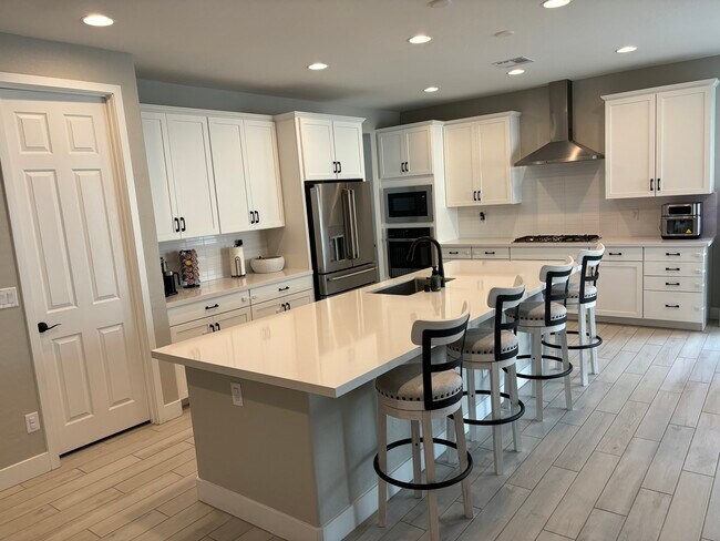 Photo - 104 Barton Bay Ave