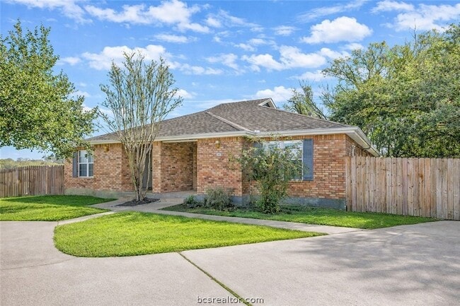 Photo - 2419 Brittain Ct