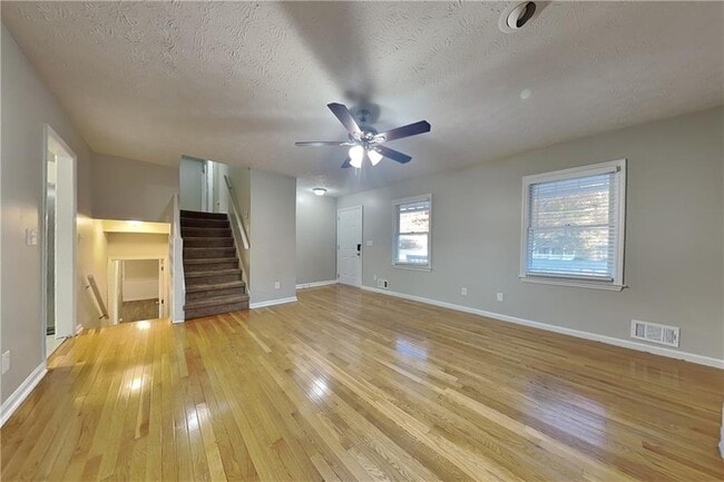 Photo - 2201 Whitebluff Way