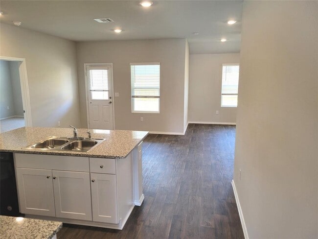 Photo - 6012 Brocade Dr
