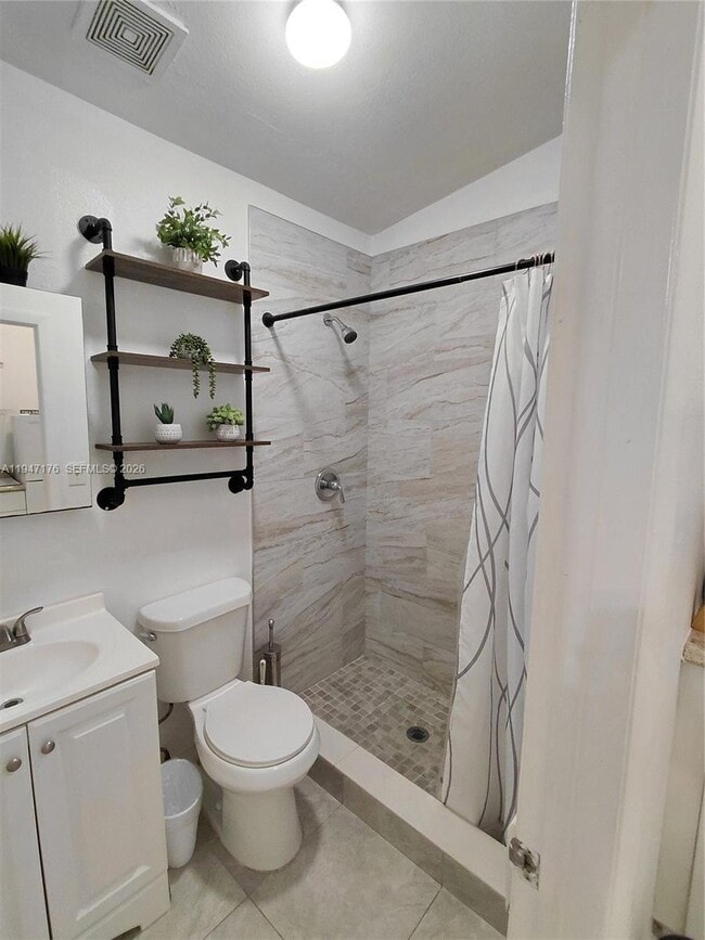 Photo - 1050 NE 82nd St