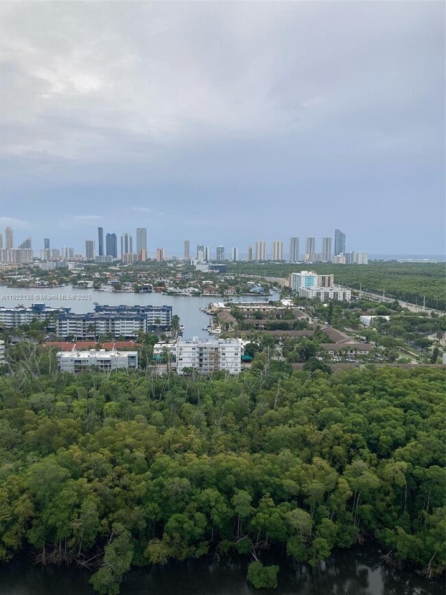 Photo - 16385 Biscayne Blvd Unit 2418