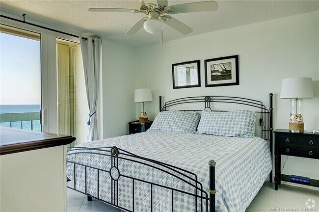 Building Photo - 9940 S Ocean Dr Unit 809 Rental
