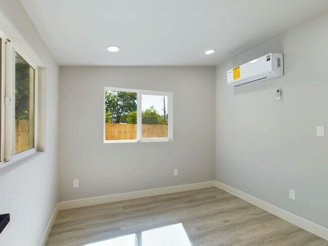 Photo - 430 5th St