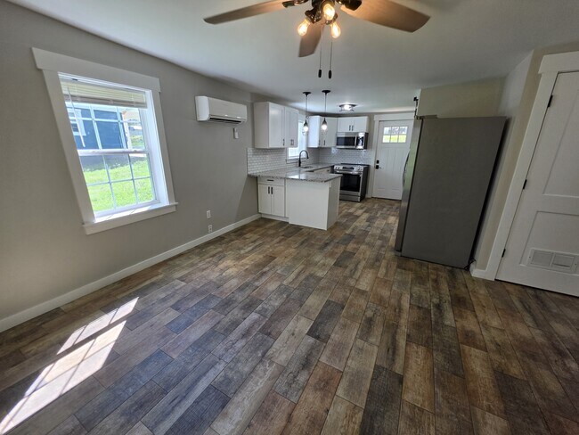 Photo - 803 Marve St