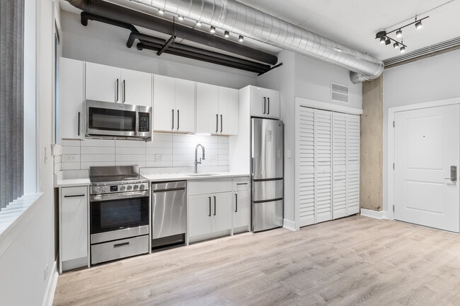Photo - 7645 N Sheridan Rd Unit 109