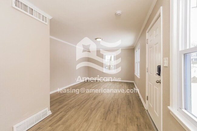 Photo - 8317 Olive St