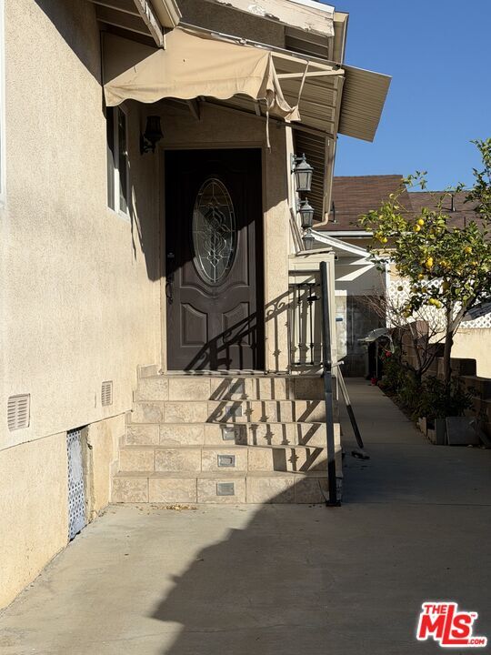 Photo - 10006 Samoa Ave