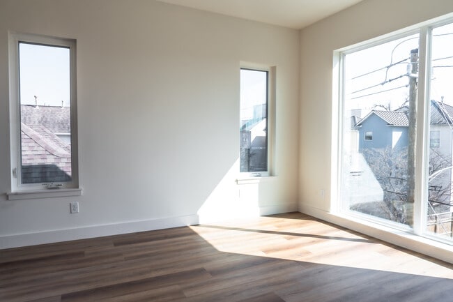 Photo - Larkin Place