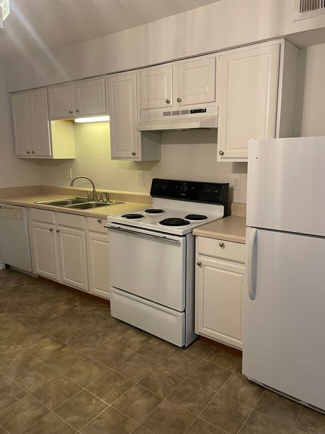 Photo - Find Your Perfect Home at Phoenix City Apartments Unit P-E8