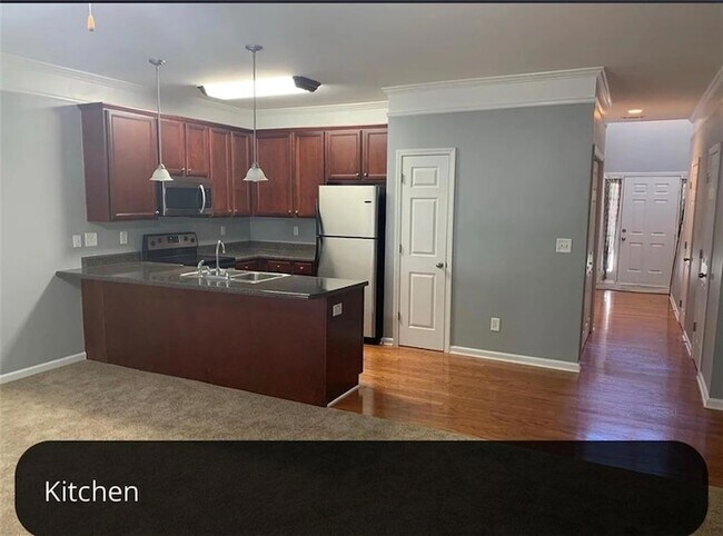 Photo - 5054 Lower Elm St