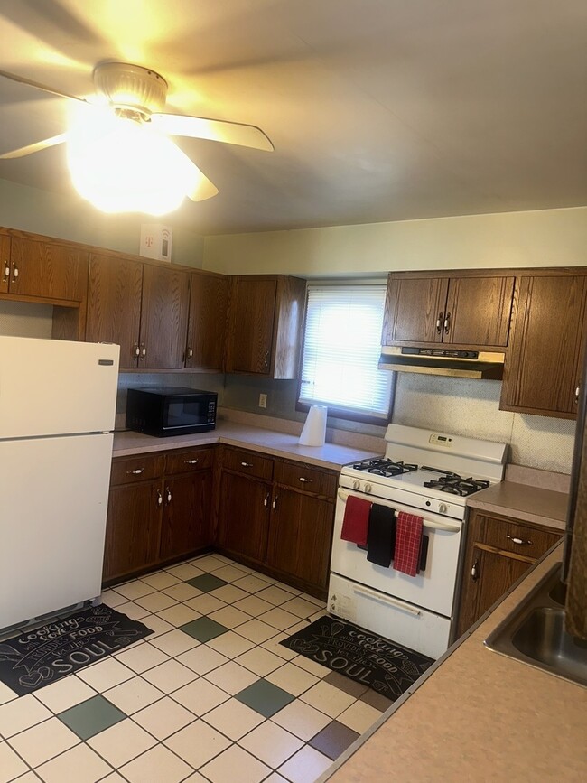 Photo - 108 E Webster St