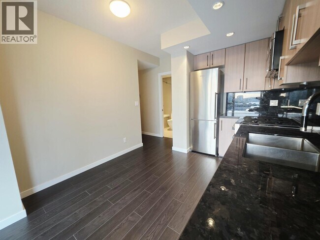 1708 Columbia St Unit 1004