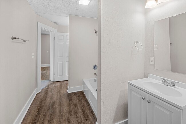 Photo - 114 N 7th St Unit 114.5 N 7th St