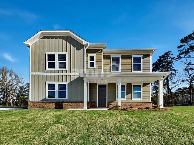 Building Photo - 305 Golucke Way