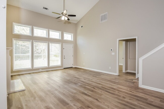 Photo - 3352 Briaroak Dr