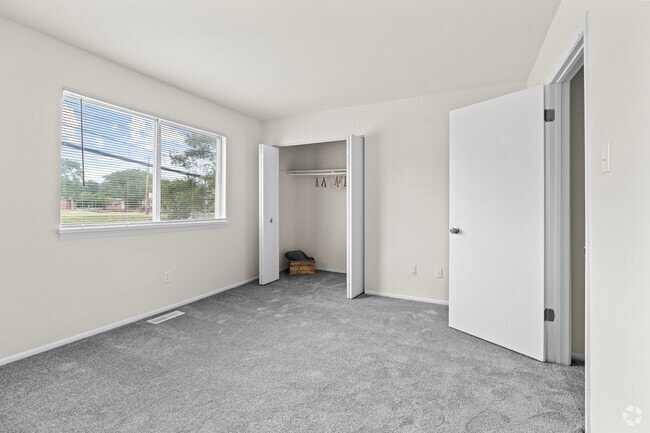 3BR, 1BA - 1040SF - Southview Townhomes