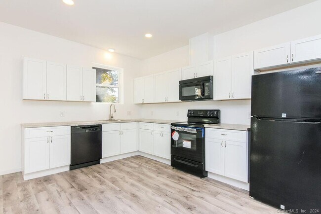 Photo - 66 Winthrop St Unit 2