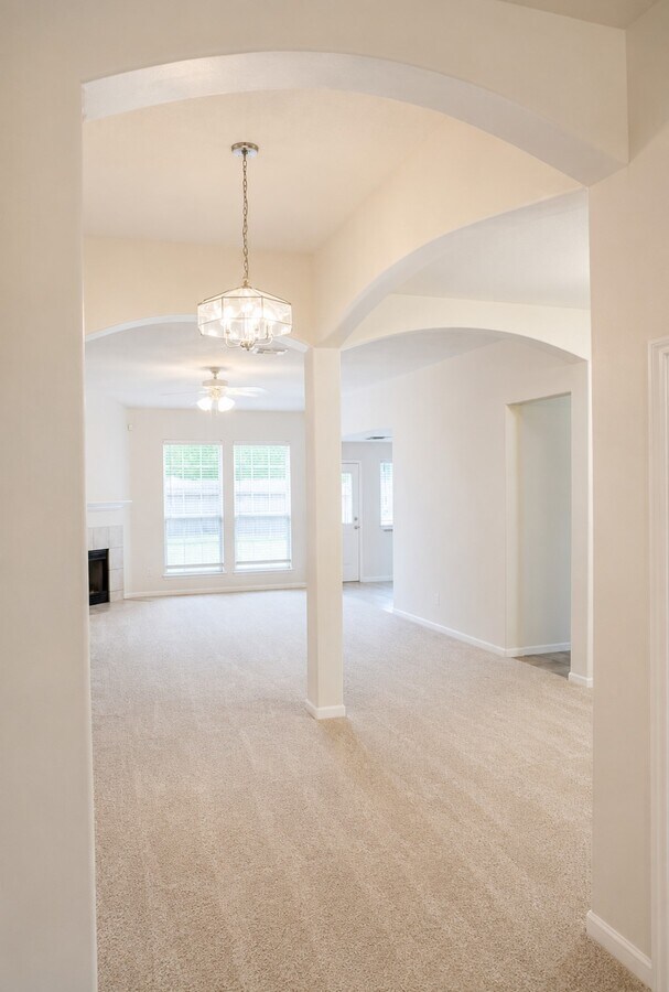 Photo - 15154 Kingsbridge Way