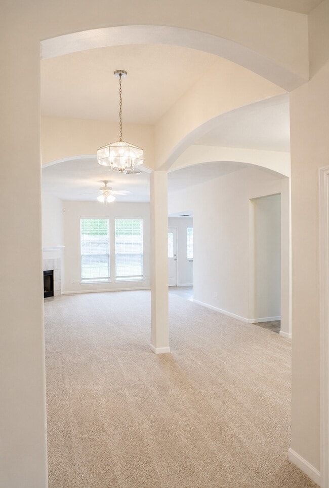 Photo - 15154 Kingsbridge Way