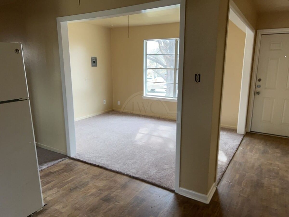 Photo - 127 W Stacie Rd