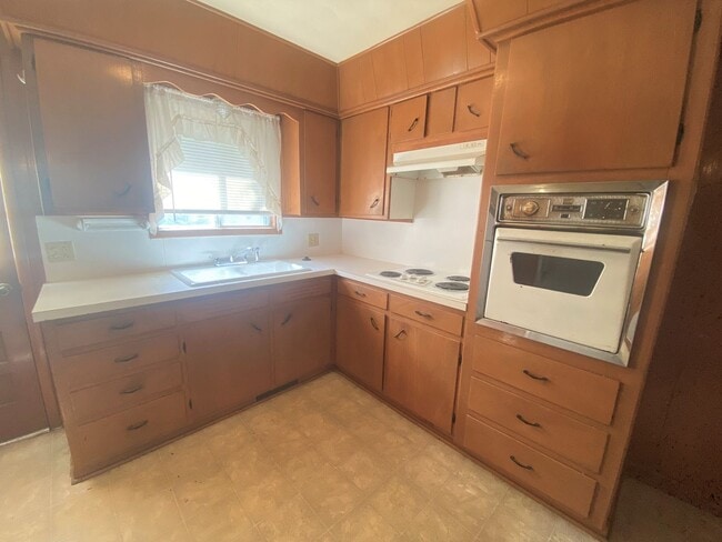 Photo - 837 S Link Ave