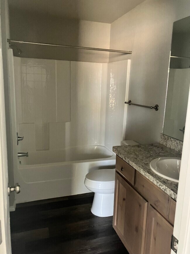 Photo - 305 Stoner Way Unit #2