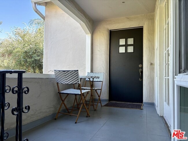 431 N Sierra Bonita Ave